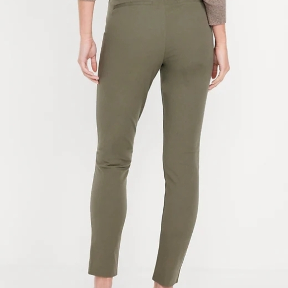 Old Navy Women's Cropped Olive Pants - Picture 2 of 6